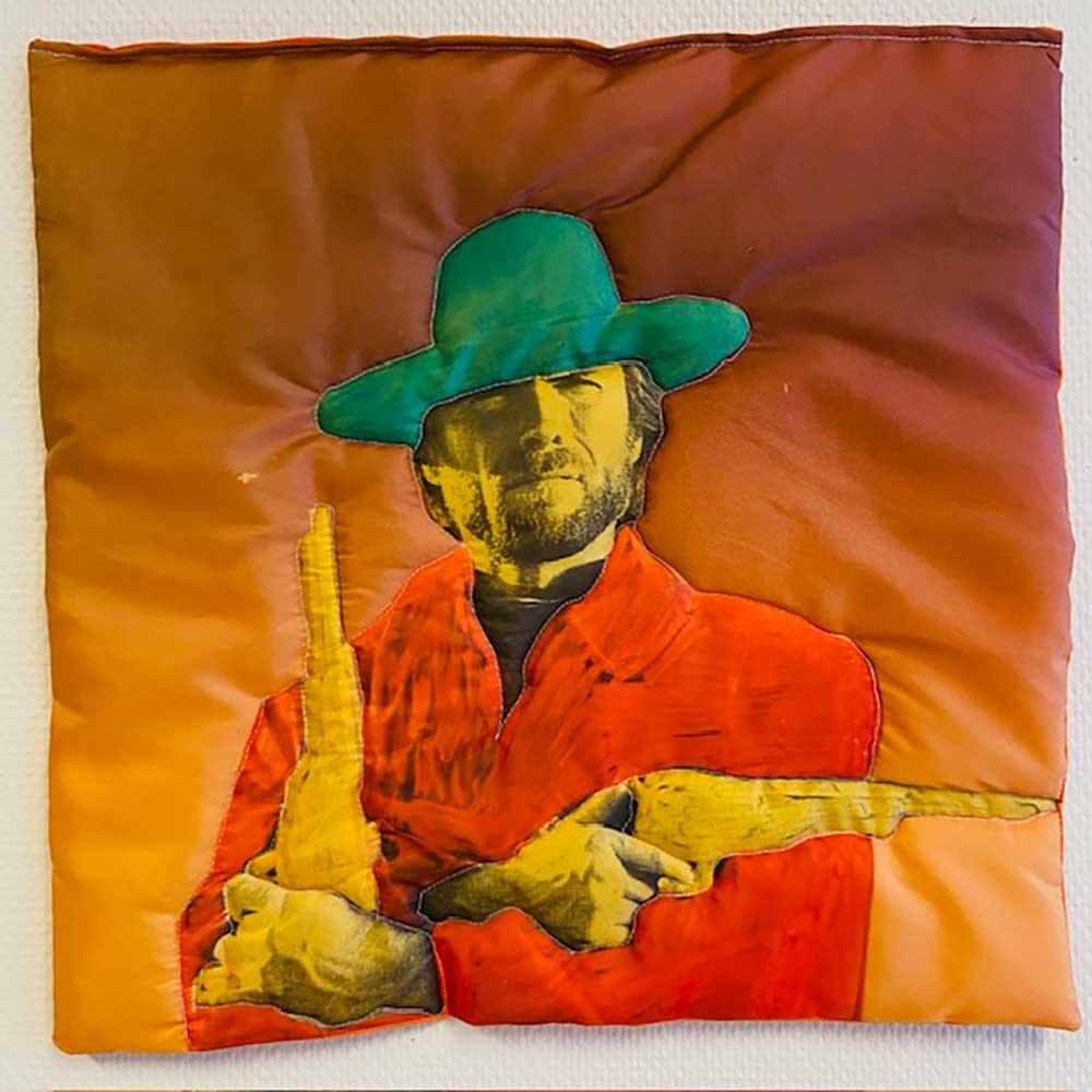 "Quilt Eastwood" är ett konstverk av Moa-Matilda Nilsson. Det är digitaltryck på polyester, med quiltning och broderi gjort 2025 i ett unikt exemplar och mäter 45 x 40 cm.